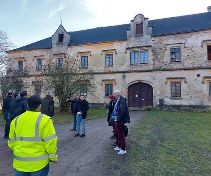 Hospodářský dvůr byl předán realizátorům obnovy